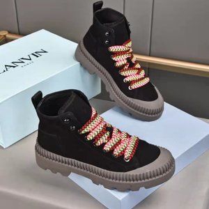 Lanvin curb black sneaker.